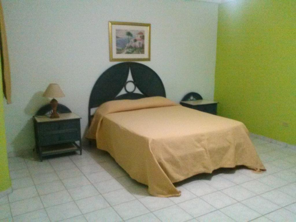 سانتياغو دي لوس كاباليروس Apartahotel Jardines Metropolitanos الغرفة الصورة