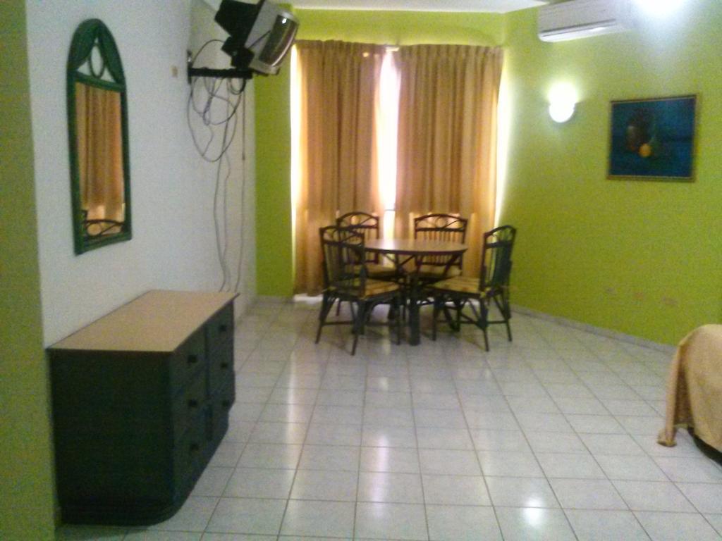 سانتياغو دي لوس كاباليروس Apartahotel Jardines Metropolitanos الغرفة الصورة
