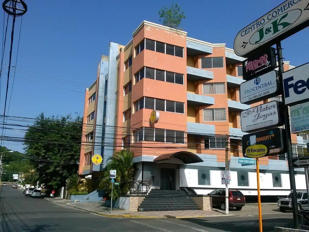 سانتياغو دي لوس كاباليروس Apartahotel Jardines Metropolitanos المظهر الخارجي الصورة